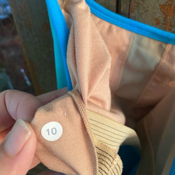 Lululemon power y tank - Picture 3 of 3